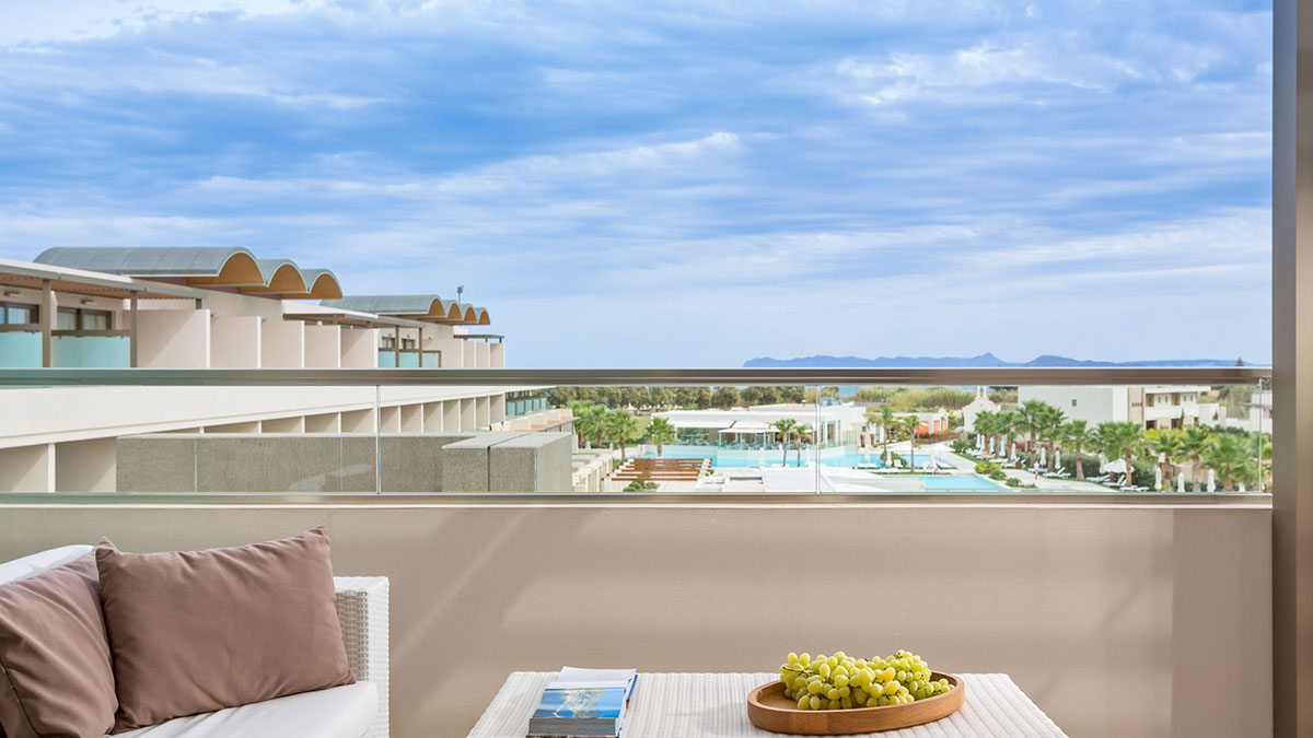 Executive Suite Pool View